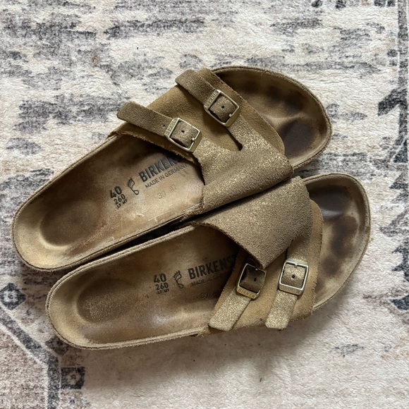 Birkenstock Vaduz Suede Sandals in Gold Size 40 Metallic Gold - Picture 3 of 8